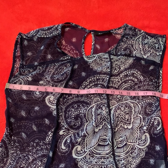 A.N.A. A New Approach Top with Cap Sleeves , Size Medium - Picture 12 of 16